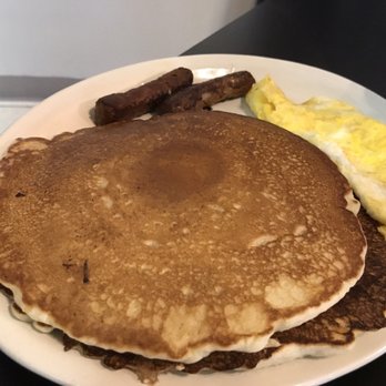 Hungry Hunter Restaurant - HUGE kids plate! - Breakfast & Brunch Near Me - Branson, Missouri