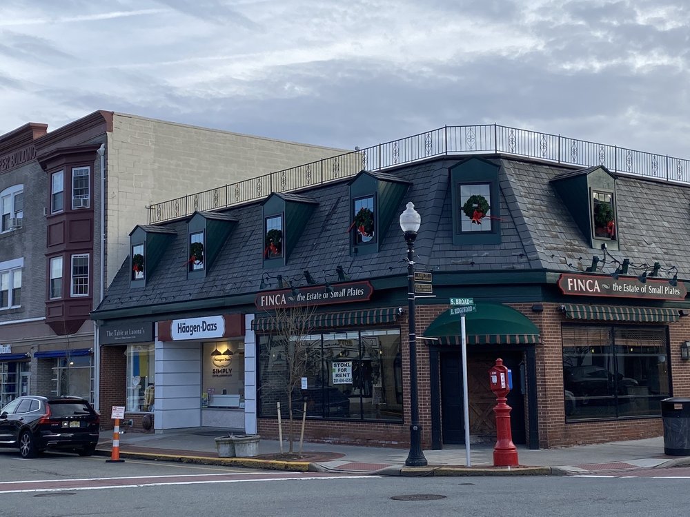 RIDGEWOOD STATION Updated June 2024 17 Photos 6 Garber Sq
