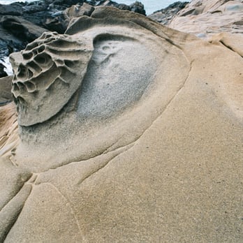 Bean Hollow State Beach - Hemispherical tafoni stone formation at Bean Hollow, by Tom Brody. - Beaches Near Me - Pescadero, California Bean Hollow State Beach - Hemispherical tafoni stone formation at Bean Hollow, by Tom Brody. - Beaches Near Me - Pescadero, California