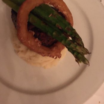 Chadwick's - Filet Migon, mash potatoes, asparagus - American Near Me - Brooklyn, New York Chadwick's - Filet Migon, mash potatoes, asparagus - American Near Me - Brooklyn, New York