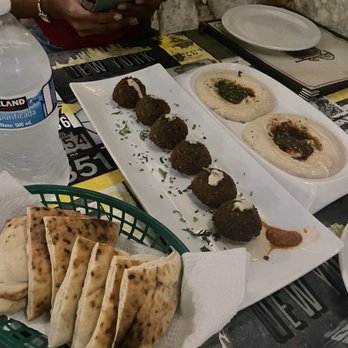 Pita Mediterranean Cuisine - Hand made pita, falafel, and hummus - Mediterranean Near Me - Mérida, MEX