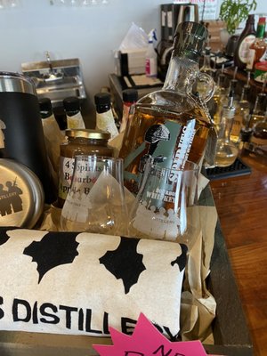 4 Spirits Distillery by null