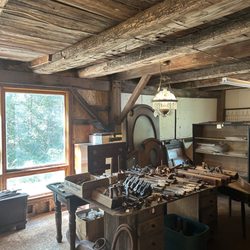 Rolling Hills Antiques - Old dairy barn with antiques for sale