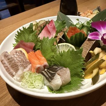 Gi-Jin - Sushi Bars Near Me - Pittsburgh, Pennsylvania
