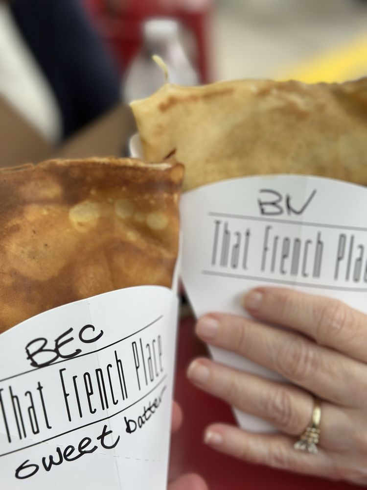 That French Place Logo