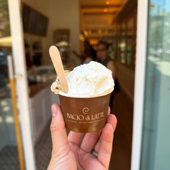 Bacio di Latte - Gelato Near Me - Glendale, California Bacio di Latte - Gelato Near Me - Glendale, California