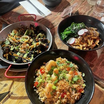 Calle Dao - Bryant Park - CUBAN FRIED RICE MUSHROOM NOODLES BLACK RICE SEAFOOD PAELLA - Cuban Near Me - New York, New York