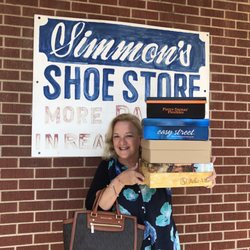 Simmons Shoe Store - Always an excellent shopping experience!