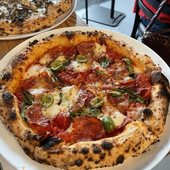Sei Pizza Bar - diavola pizza - Pizza Near Me - Los Angeles, California Sei Pizza Bar - diavola pizza - Pizza Near Me - Los Angeles, California