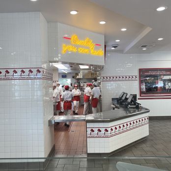 In-N-Out Burger - Burgers Near Me - Houston, Texas