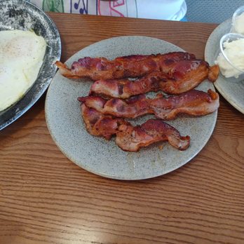 Lake St Cafe - Delicious bacon - Breakfast & Brunch Near Me - Addison, Illinois Lake St Cafe - Delicious bacon - Breakfast & Brunch Near Me - Addison, Illinois