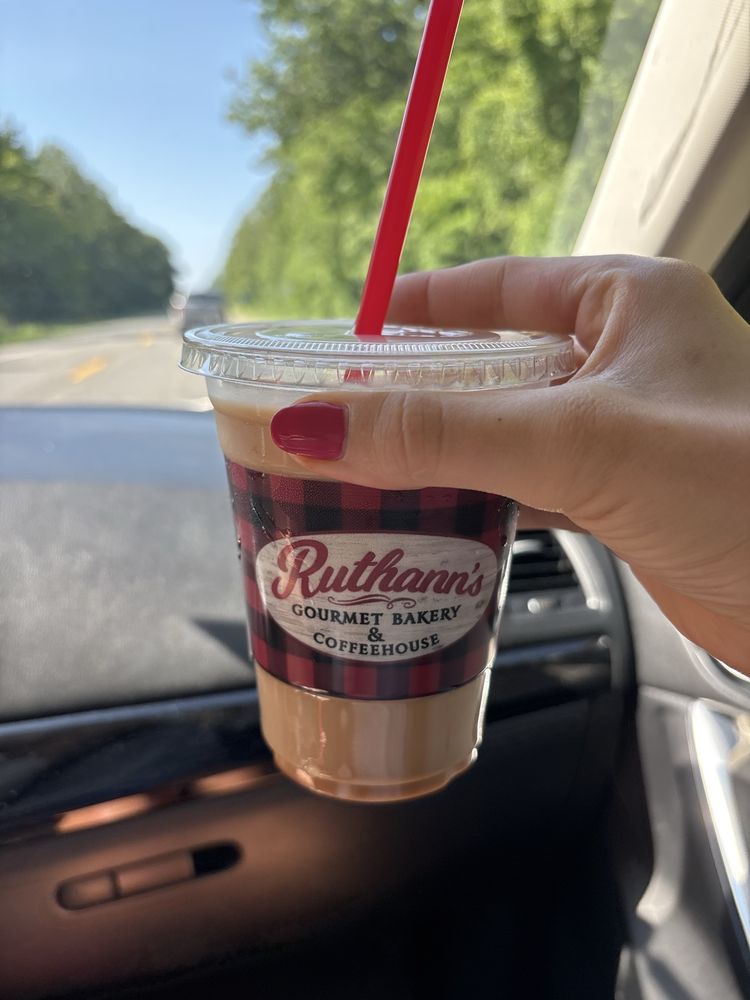 Ruthann's Gourmet Bakery & Coffeehouse Logo