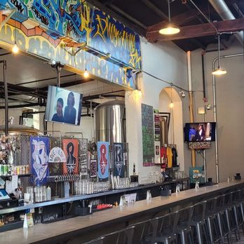 Root Down Brewing - Main Bar area - Bars Near Me - Phoenixville, Pennsylvania