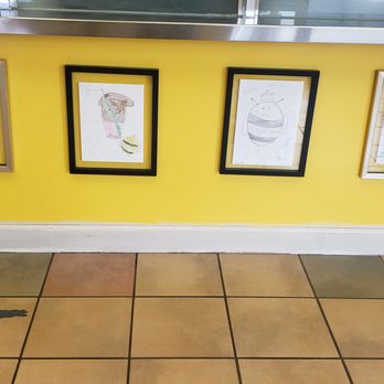 Honeymoon Tea Bar - Lovely hand drawings of bees - Bubble Tea Near Me - Hesperia, California Honeymoon Tea Bar - Lovely hand drawings of bees - Bubble Tea Near Me - Hesperia, California