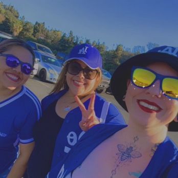 Dodger Stadium - Hanging out - Stadiums & Arenas Near Me - Los Angeles, California