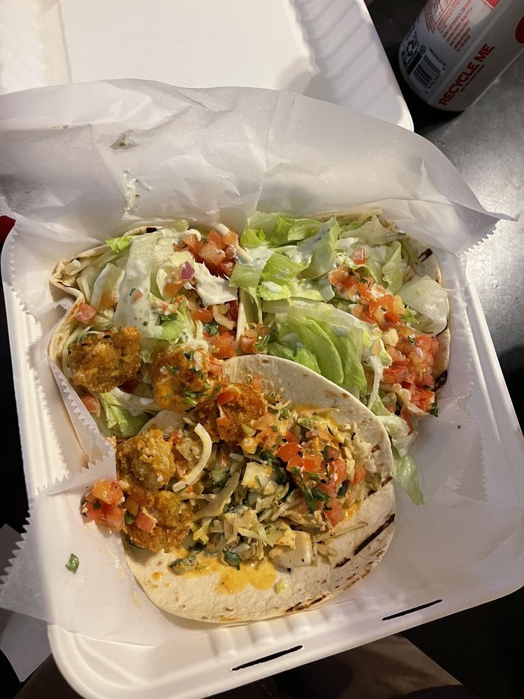 WILLY TACO SIMPSONVILLE Updated March 2024 24 Photos & 35 Reviews