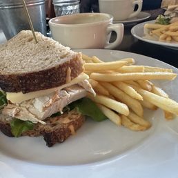 Turkey sandwich with fries Turkey sandwich with fries