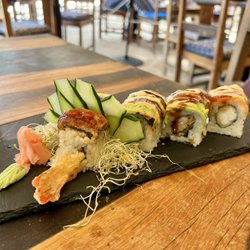 Makito - Rainbow dragon roll