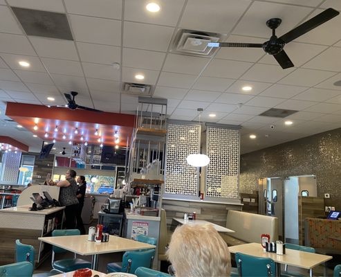 Metro Cafe Diner by null