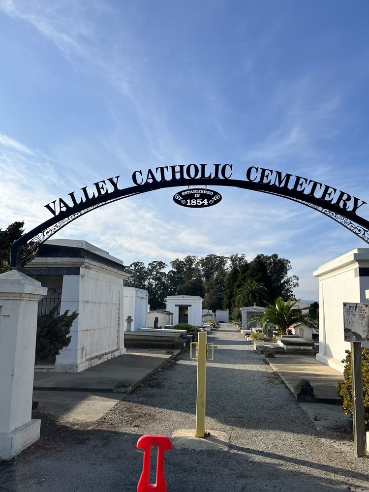 VALLEY CATHOLIC CEMETERY Updated August 2024 2401 East Lake Ave