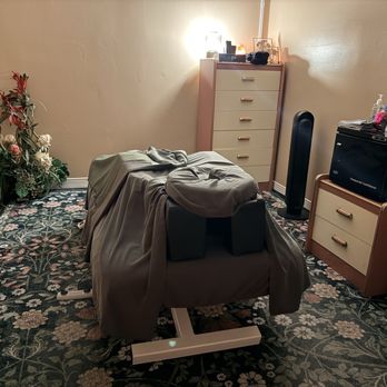 Sirona Wellness Spa - Inside - Massage Therapy Near Me - St Clair Shores, Michigan Sirona Wellness Spa - Inside - Massage Therapy Near Me - St Clair Shores, Michigan