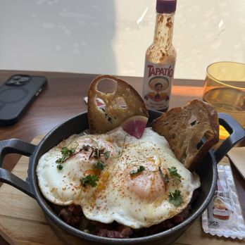 Brunch & Bloom Artisan Cafe - Golden harvest hash - Breakfast & Brunch Near Me - Brentwood, California Brunch & Bloom Artisan Cafe - Golden harvest hash - Breakfast & Brunch Near Me - Brentwood, California
