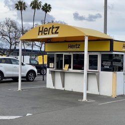 Hertz Rent A Car - Pick up/drop off stand