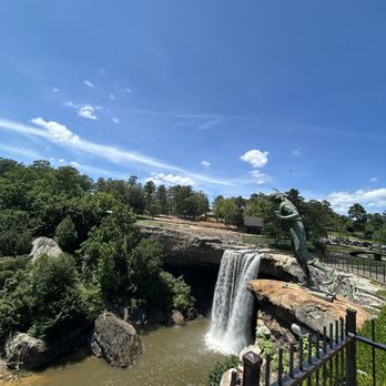Noccalula Falls Park & Campgrounds - Parks Near Me - Gadsden, Alabama