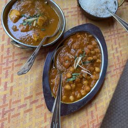 India Ristorante - Chana masala, chicken curry