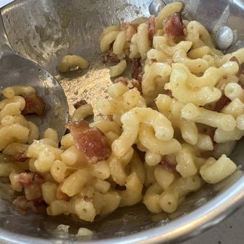 The Greedy Cow - Mac n Cheese with bacon - Cafes Near Me - Lake Tekapo, CAN The Greedy Cow - Mac n Cheese with bacon - Cafes Near Me - Lake Tekapo, CAN