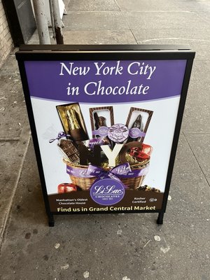 Li-Lac Chocolates (Bleecker St.) by null