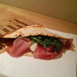 La Piadineria - La Leggenda #crudo #Italy #piadine #lapiadineria