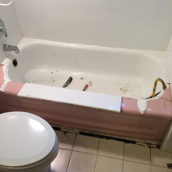Carefree Koatings - Removing liner - Kitchen & Bath Near Me - Fairfield, Ohio Carefree Koatings - Removing liner - Kitchen & Bath Near Me - Fairfield, Ohio