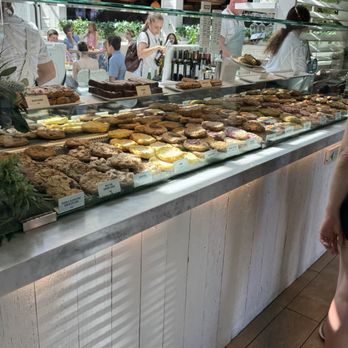 Summer House Santa Monica - Cookie Bar - American Near Me - Chicago, Illinois