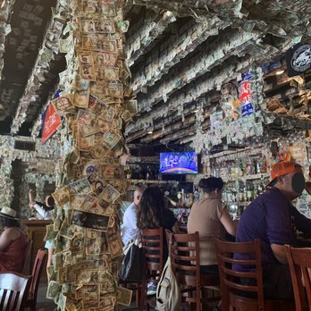 The Griffon - Inside Griffons - Pubs Near Me - Charleston, South Carolina