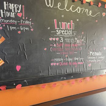Mi Burrito Mexican Grill - Daily specials - Mexican Near Me - Whittier, California Mi Burrito Mexican Grill - Daily specials - Mexican Near Me - Whittier, California