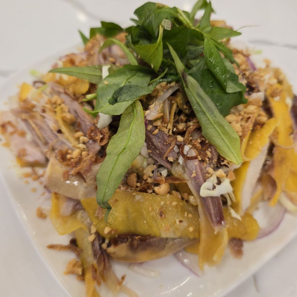 Com Ga Houston - Chicken cabbage banana flower salad - Vietnamese Near Me - Olathe, Kansas