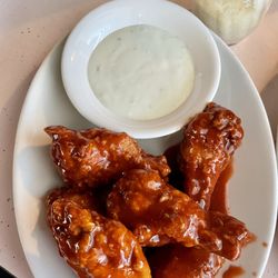 Pink Cricket Restaurant - BBQ wings