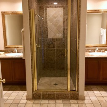 Inn At Churon Winery - Bathroom - Hotels Near Me - Temecula, California