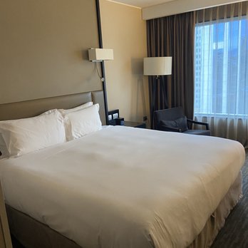 Double Tree by Hilton - Comfortable room. - Hotels Near Me - Santiago, RM