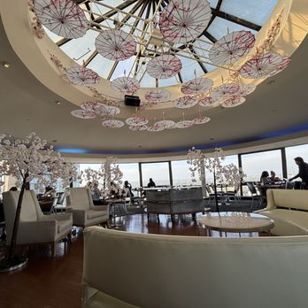 Skydome Restaurant - Lounges Near Me - Arlington, Virginia