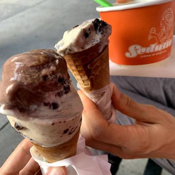 Sedutto - Moosetracks (chocolate with peanut butter cups), pirate treasure (oreos and m&m's) - Ice Cream & Frozen Yogurt Near Me - New York, New York Sedutto - Moosetracks (chocolate with peanut butter cups), pirate treasure (oreos and m&m's) - Ice Cream & Frozen Yogurt Near Me - New York, New York