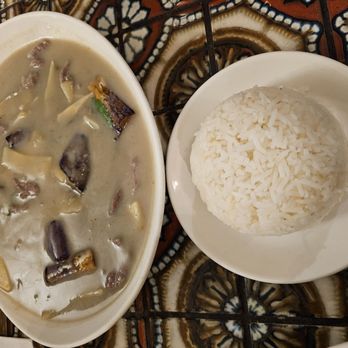 Pho Kinh DO - a bowl of rice and a bowl of soup - Vietnamese Near Me - Guelph, Ontario
