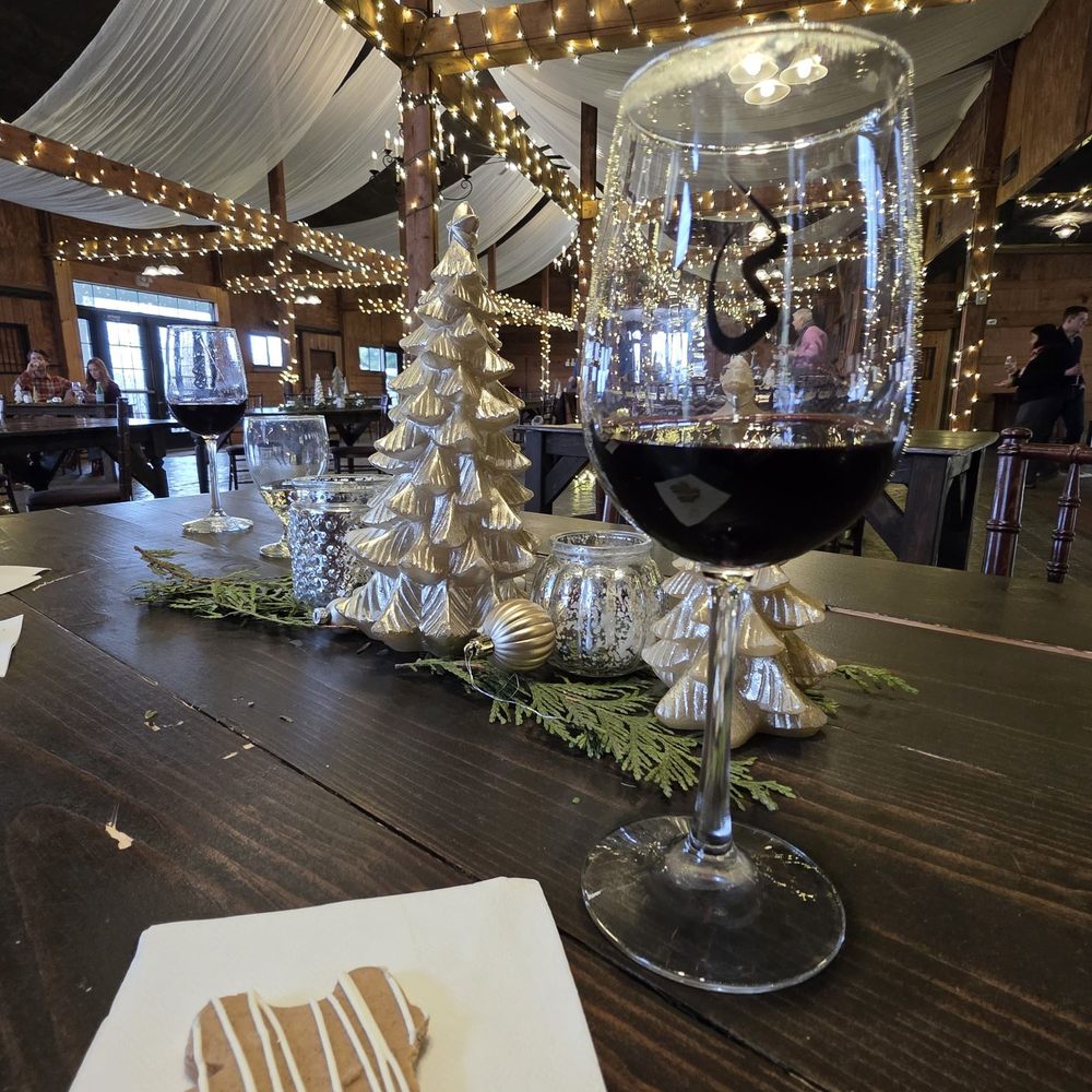 Bluemont Vineyard - Syrah - Venues & Event Spaces Near Me - Bluemont, Virginia Bluemont Vineyard - Syrah - Venues & Event Spaces Near Me - Bluemont, Virginia