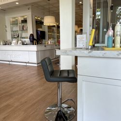 Drybar - Cary at Waverly Place