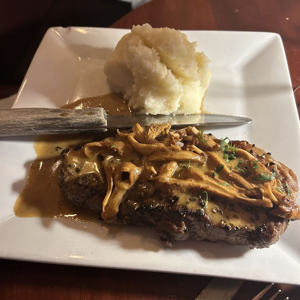 NY Sirloin Steak Au Poivre