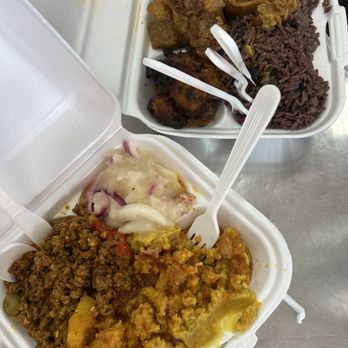 El Palacio De Los Jugos - Cuban Near Me - Hialeah, Florida