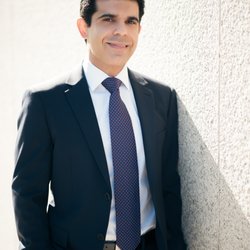 Navid Farahmand, MD - Dr. Navid Farmhand, MD is an anesthesiologist and pain management physician treating patients in Beverly Hills, CA and surrounding areas.