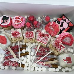 All Things Cake - Barbie treat box class: my finished product