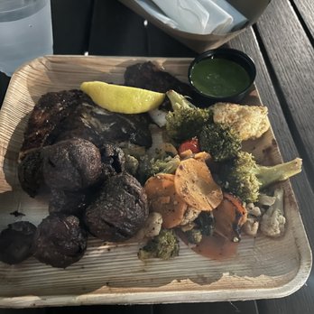 Trophy Fish - Platter with rosemary potatoes and mixed vegetables - Seafood Near Me - Saint Petersburg, Florida Trophy Fish - Platter with rosemary potatoes and mixed vegetables - Seafood Near Me - Saint Petersburg, Florida